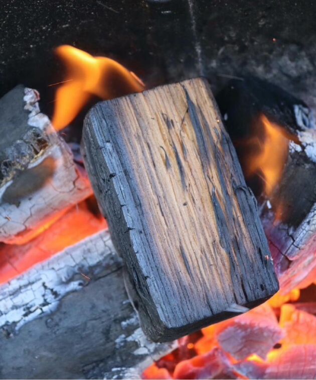 Kiln-Dried Hardwood Logs – 15kg Open Top Box